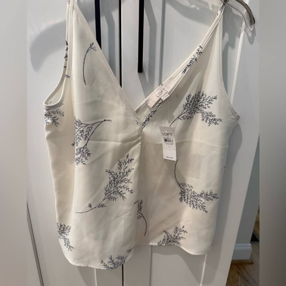 Loft , NWT sleeveless blouse / cami size small - Picture 1 of 2